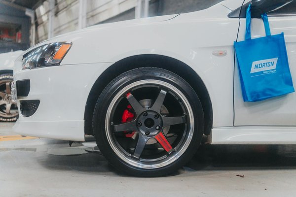 Performance vs Esthétique: Le débat sur le tuning auto